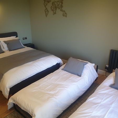 Open Acres Accommodation And Airport Parking Backwell Екстериор снимка