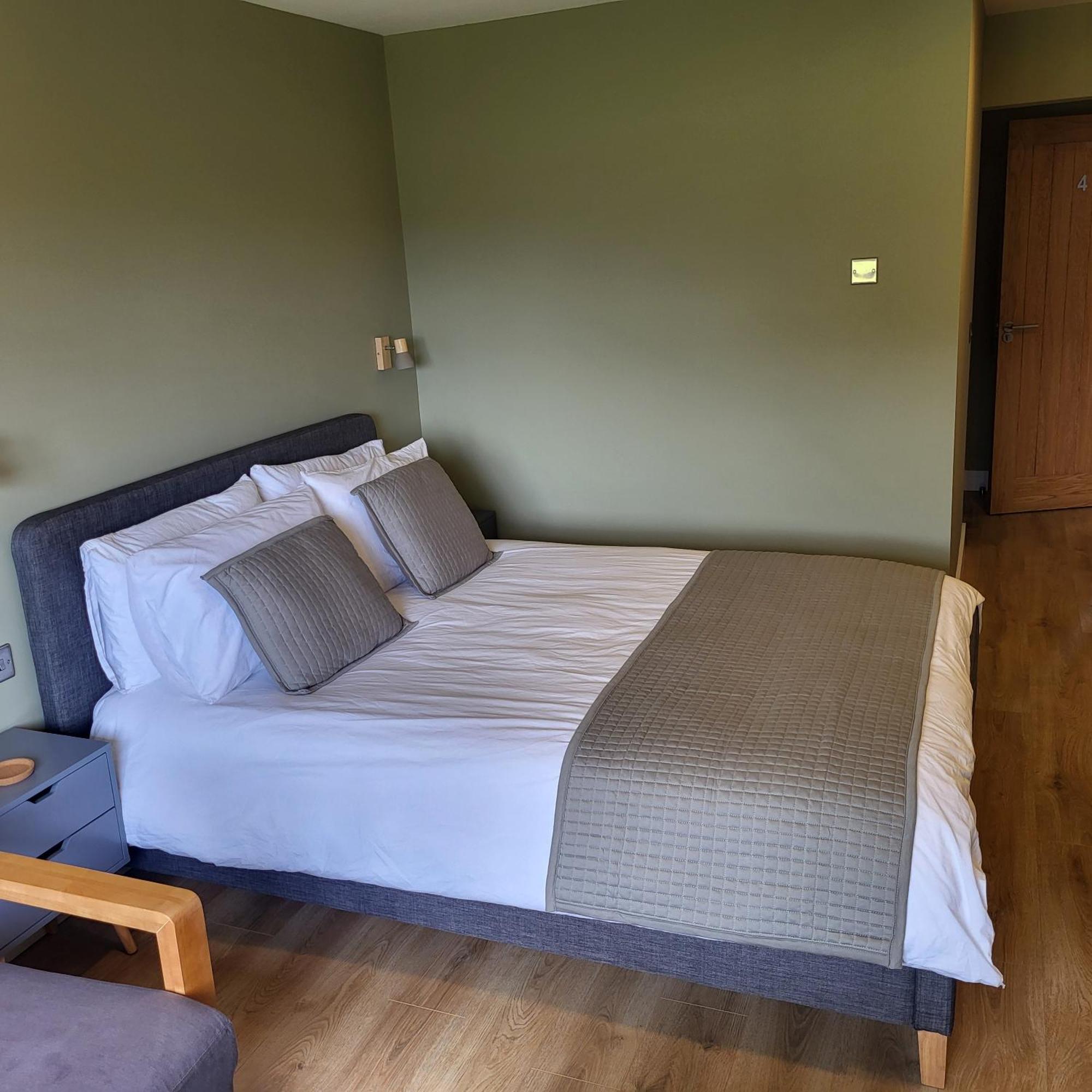 Open Acres Accommodation And Airport Parking Backwell Екстериор снимка
