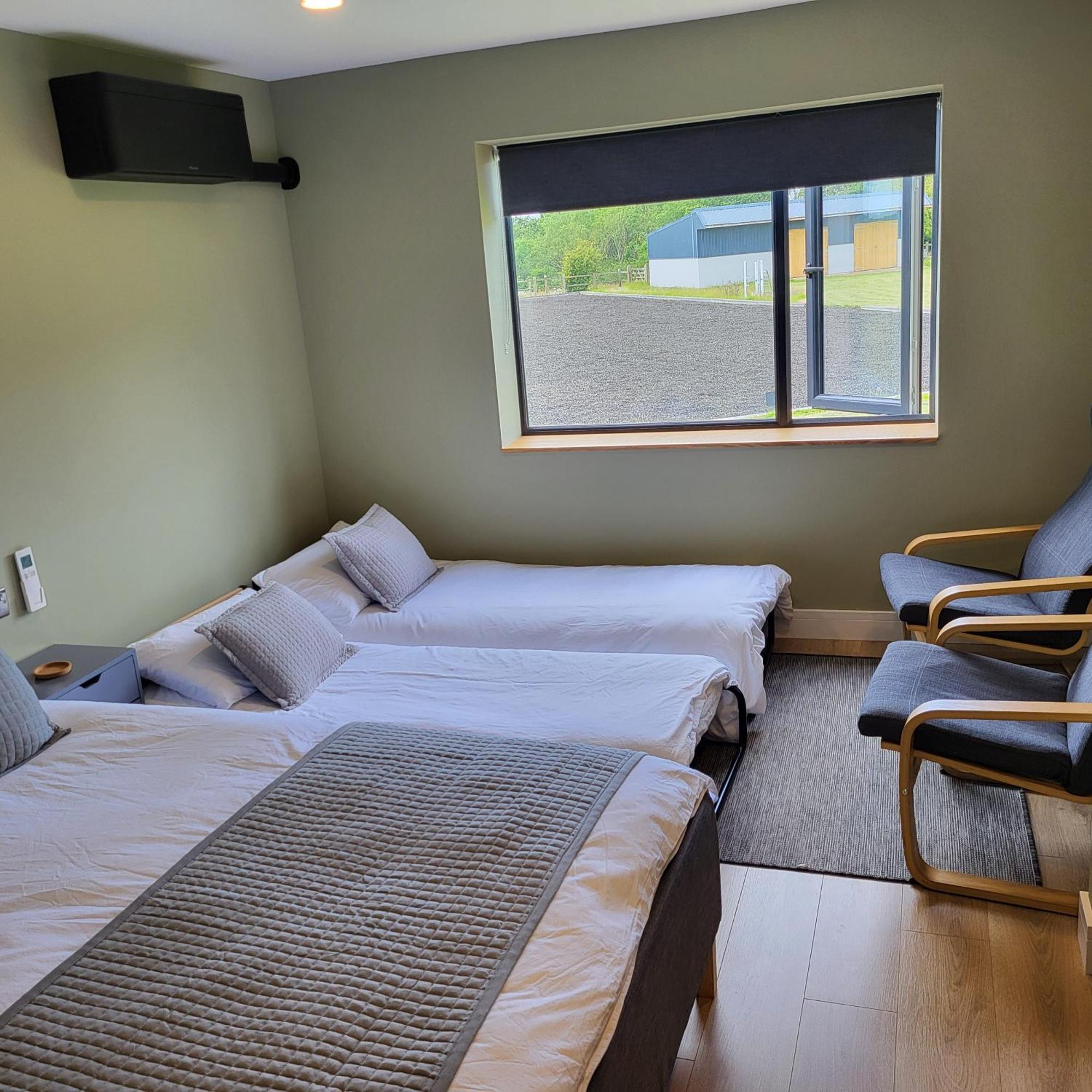 Open Acres Accommodation And Airport Parking Backwell Екстериор снимка